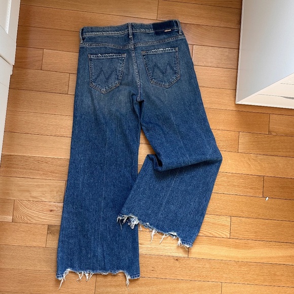 MOTHER The Stunner Roller Ankle Chew Jeans, Size 28 - Picture 5 of 11